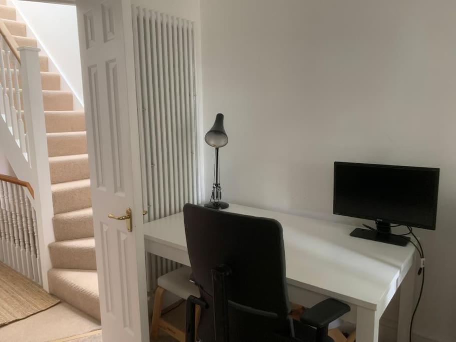 Casa de Férias Cb53 Tower Bridge Townhouse 2 Bathrooms & Free Parking Londres